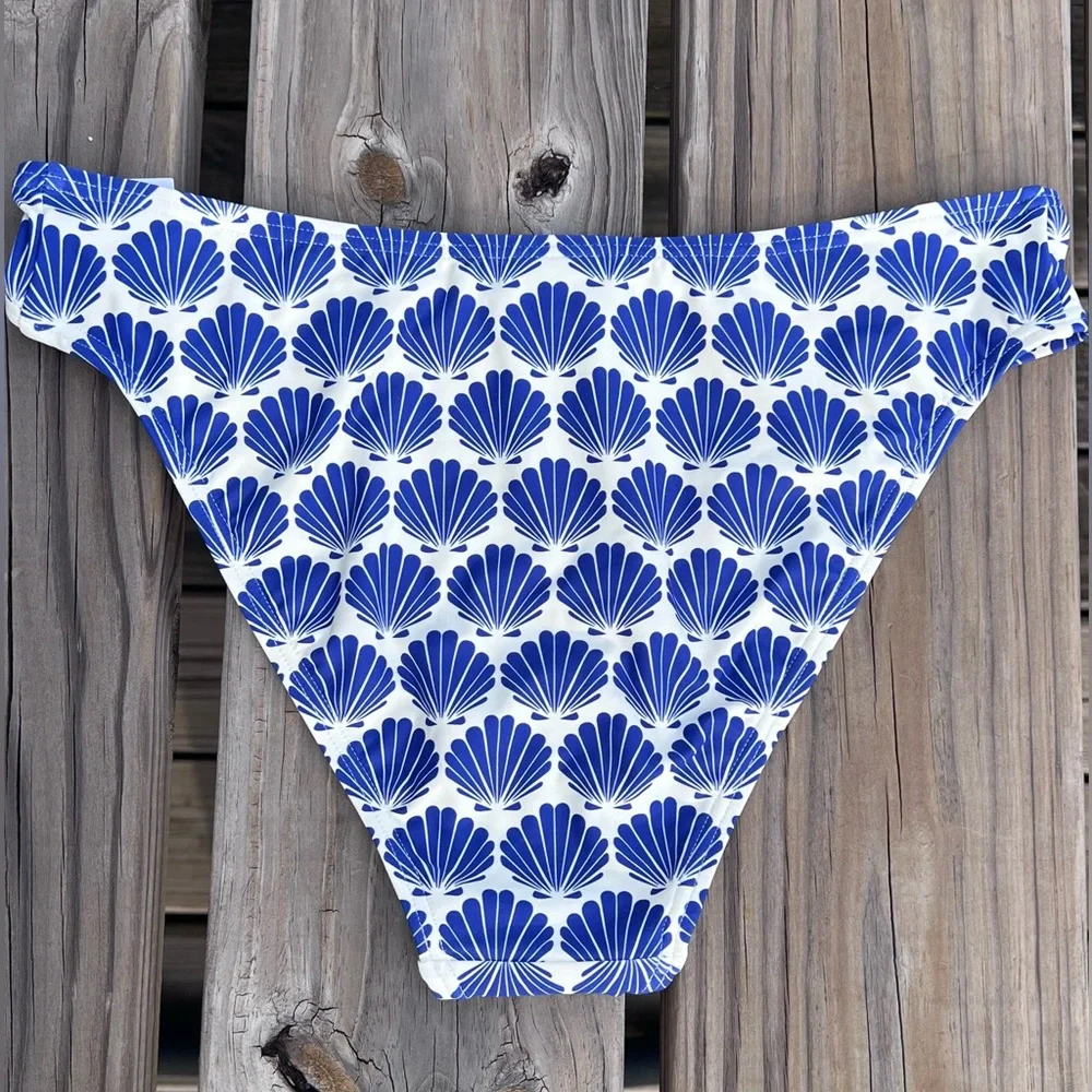 - Kate Spade L Hi Leg Cheeky Blueberry Shell Bikini Bottom! NEW!